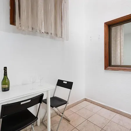 Cristianos - Emeterio Center - 5 Min * Arona