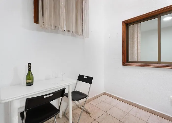 Cristianos - Emeterio Center - 5 Min * Arona (Tenerife)